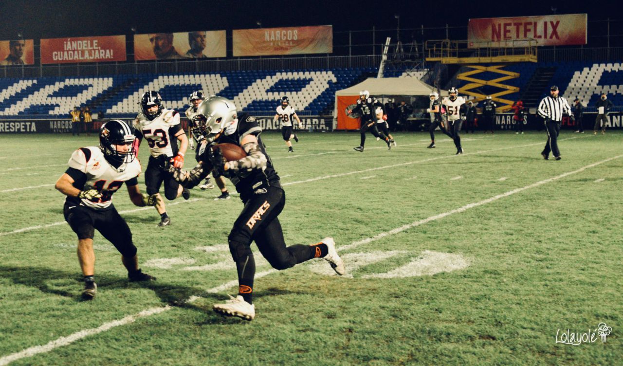 LG OLED Black Demons Las Rozas (negro y blanco) vs Badalona Dracs (negro y dorado). 