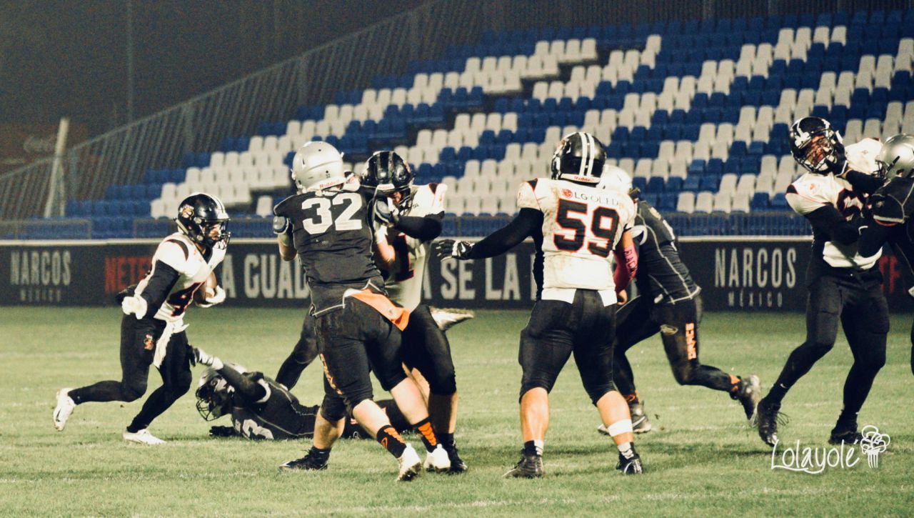 LG OLED Black Demons Las Rozas (negro y blanco) vs Badalona Dracs (negro y dorado). 