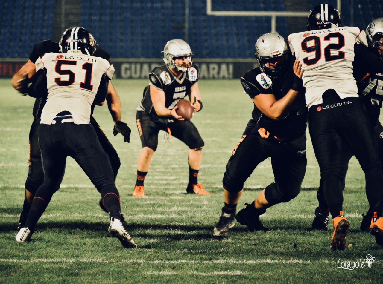 LG OLED Black Demons Las Rozas (negro y blanco) vs Badalona Dracs (negro y dorado). 