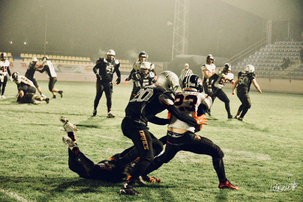 LG OLED Black Demons Las Rozas (negro y blanco) vs Badalona Dracs (negro y dorado). 