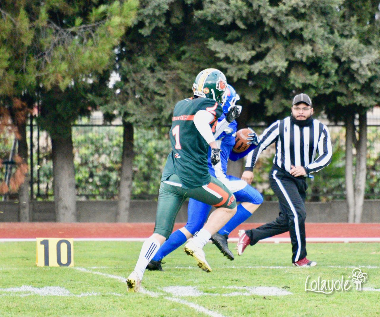 Camioneros Coslada (azul) vs Club Jabatos de Tres Cantos. 