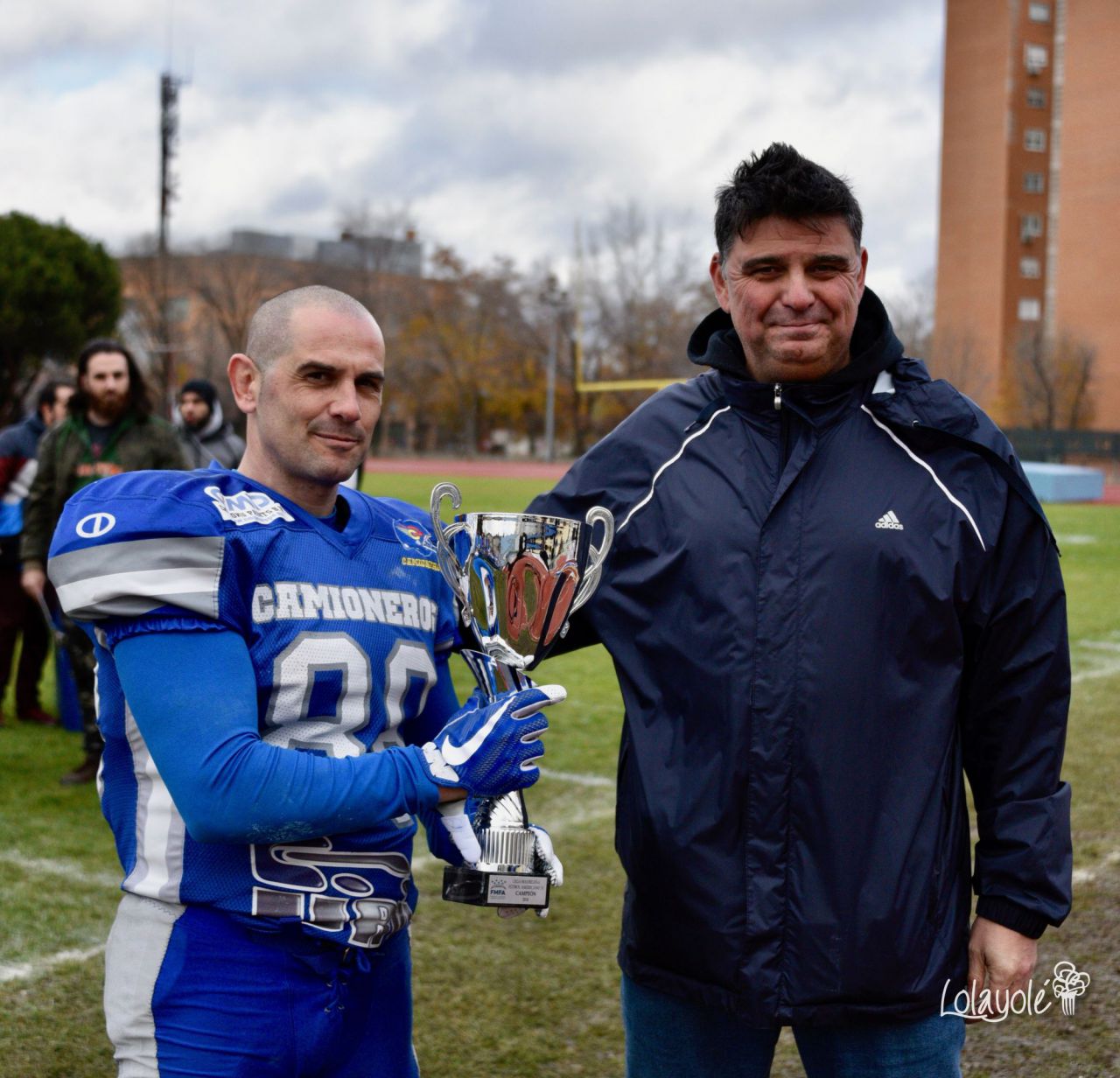 Camioneros Coslada (azul) vs Club Jabatos de Tres Cantos. 