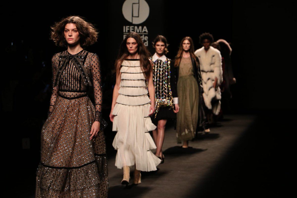 Desfile de Teresa Helbig.