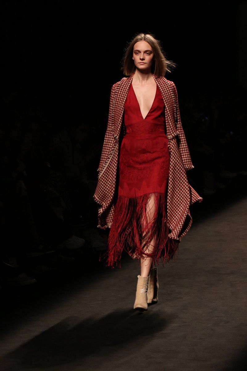 Desfile de Teresa Helbig.