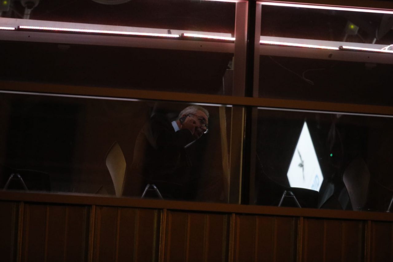 Manifestación de los taxistas en las inmediaciones del WiZink Center, donde han lanzado huevos a la sala en la que se encontraban celebrando un acto José Luis Martínez-Almeida e Isabel Díaz Ayuso.