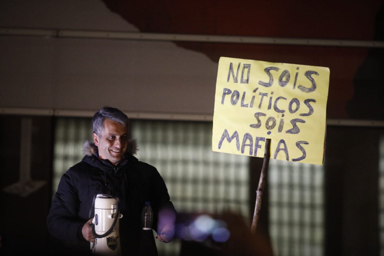 Manifestación de los taxistas en las inmediaciones del WiZink Center, donde han lanzado huevos a la sala en la que se encontraban celebrando un acto José Luis Martínez-Almeida e Isabel Díaz Ayuso.