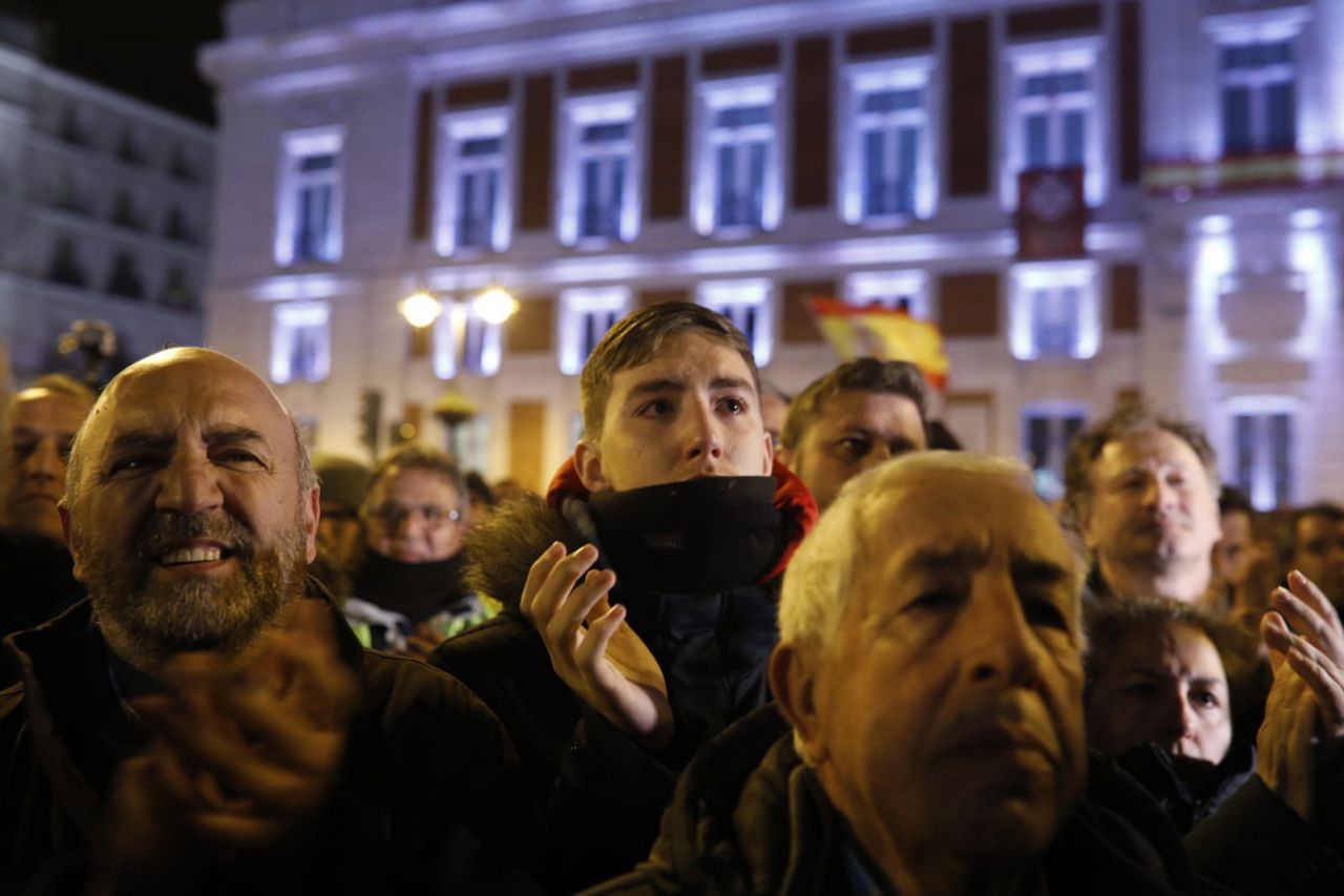 Concentración de taxistas en la Puerta del Sol en el 15º día de huelga.