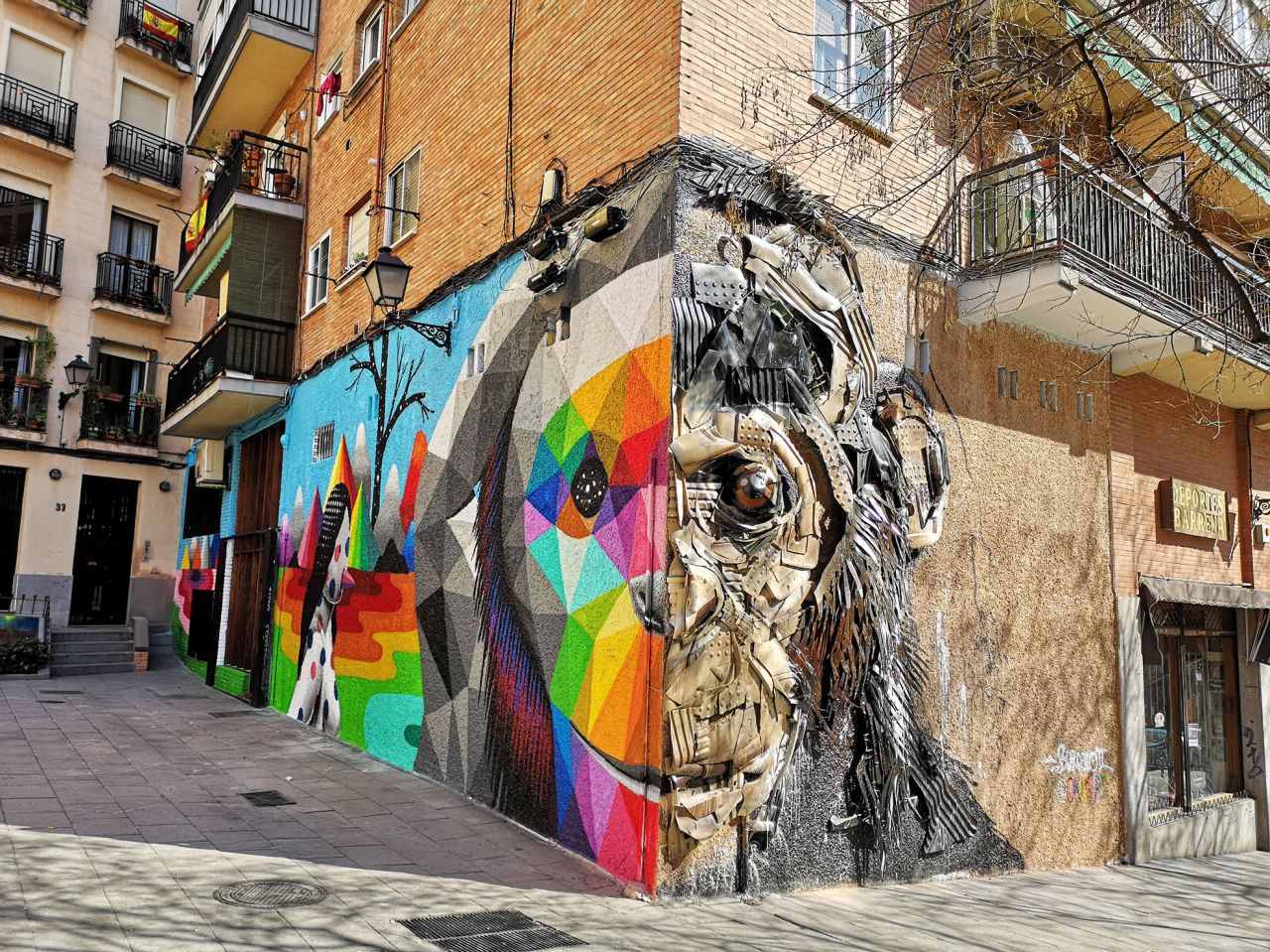 Pinturas de Okuda en la calle Embajadores.