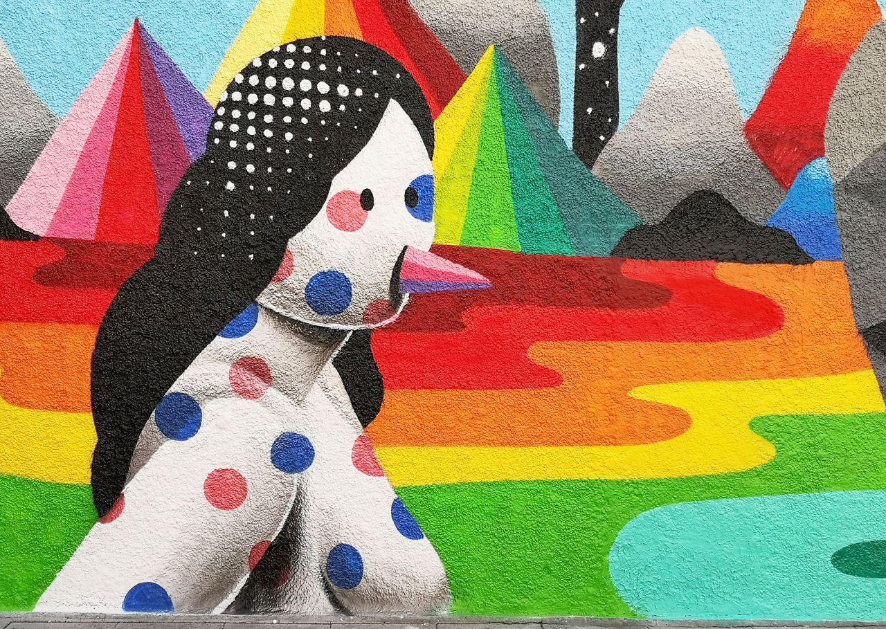 Pinturas de Okuda en la calle Embajadores.