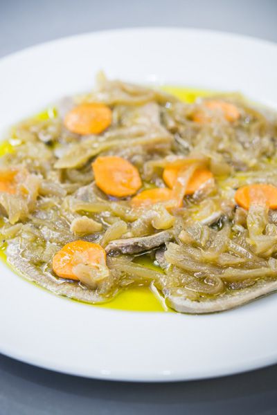 Lengua de ternera en escabeche