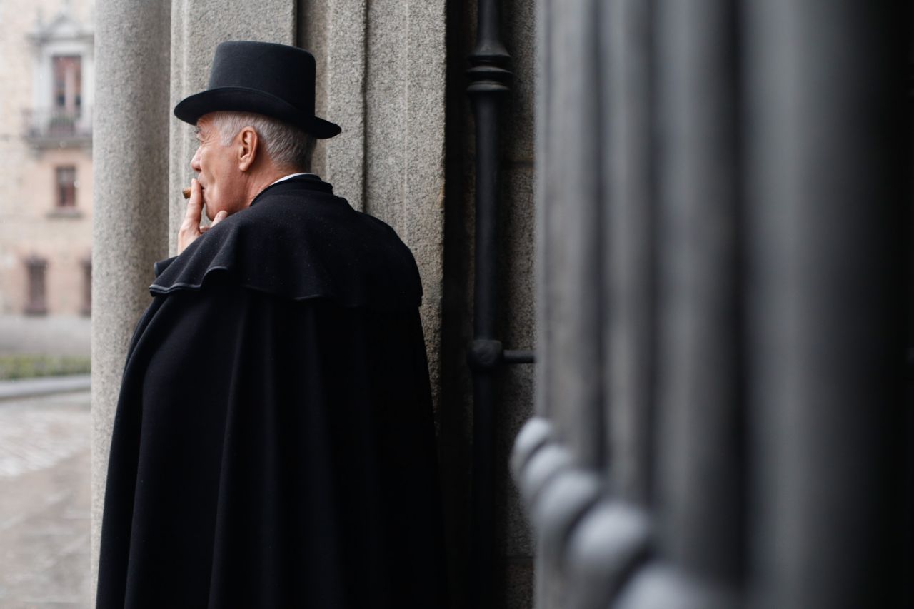 Como cada Miércoles de Ceniza la Alegre Cofradía del Entierro de la Sardina inicia su particular sepelio por las calles del Madrid de los Austrias y renueva los votos con la ciudad de Madrid reuniéndose con la alcaldesa.