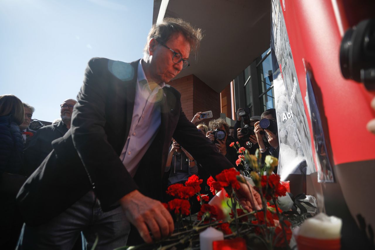 Jaime Cedrún, secretario general de CCOO Madrid, ha asistido a la ofrenda floral en la estación de Atocha por las víctimas de los atentados del 11M.