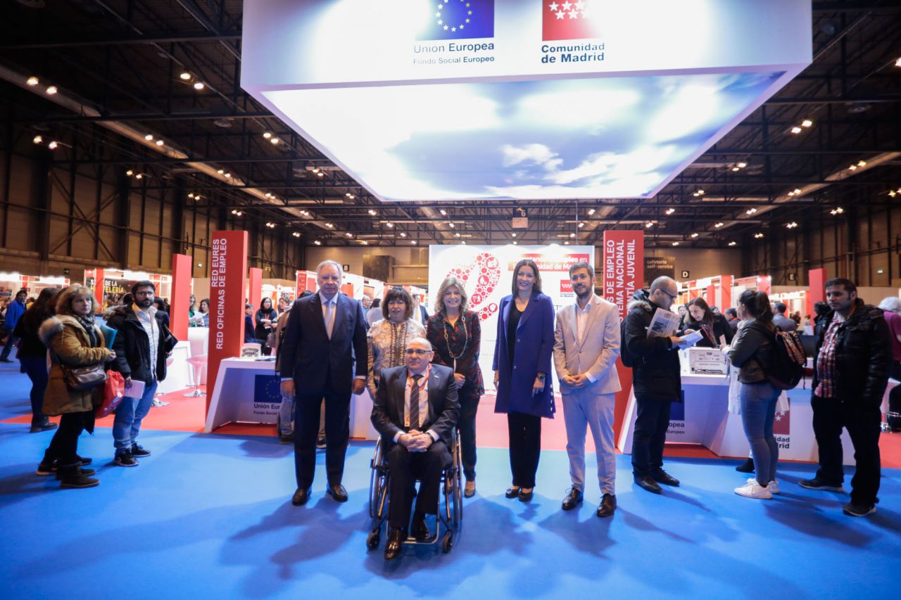 La consejera de Economía, Empleo y Hacienda, Engracia Hidalgo, la consejera de Políticas Sociales y familia, María Dolores Moreno, han inaugurado la XII Feria de Empleo para Personas con Discapacidad junto al presidente ejecutivo de Ifema, Clemente González.