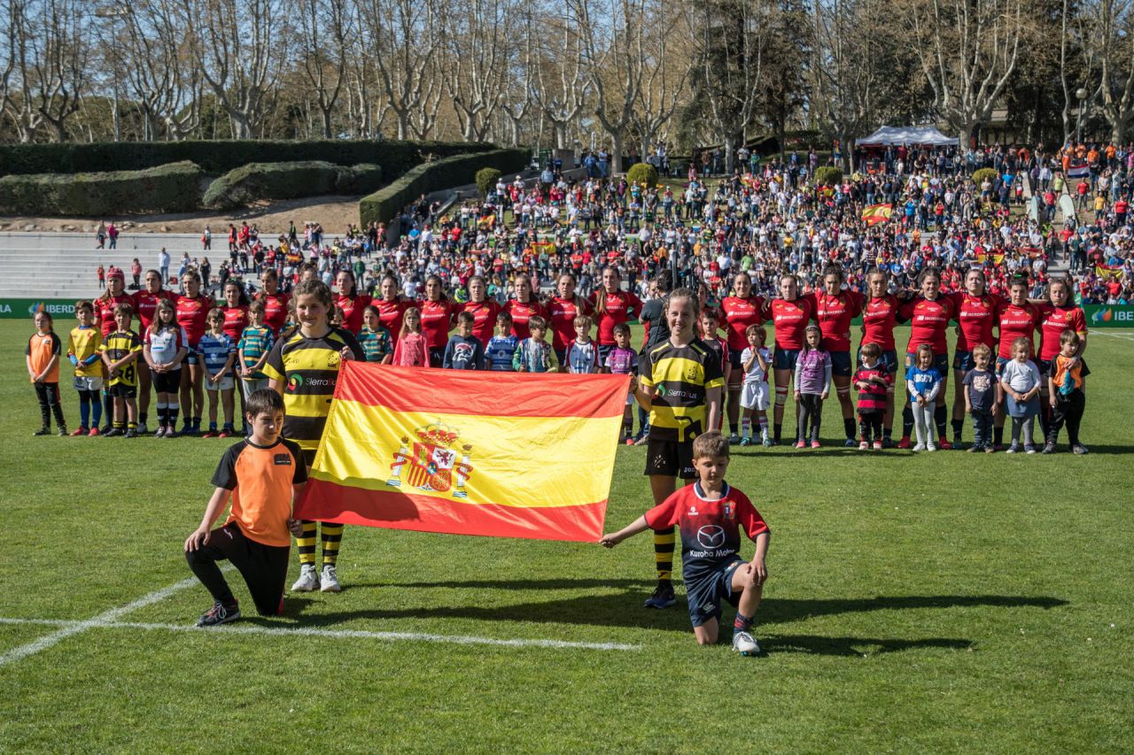 La Selección Española de Rugby Femenino se proclama Campeona de Europa en un partido disputado contra Holanda. 