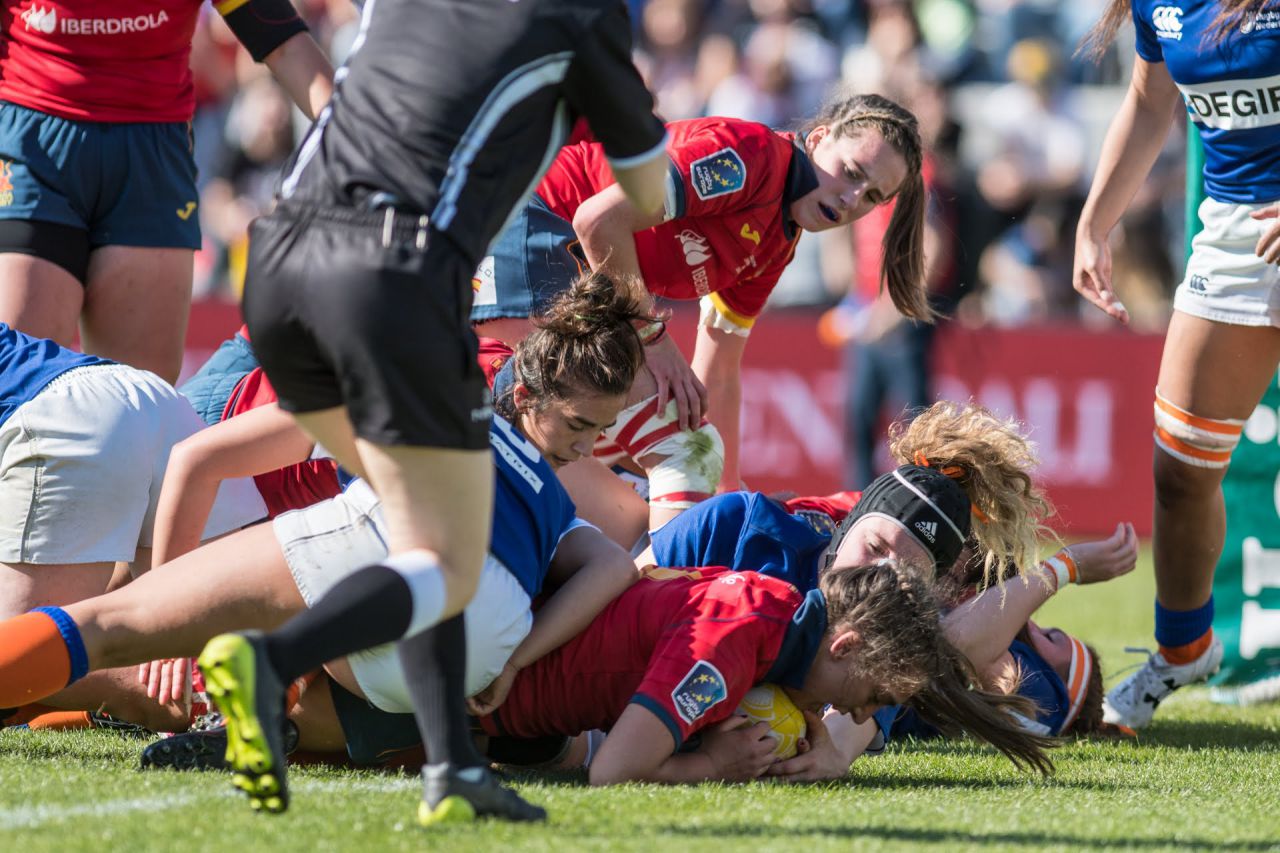 La Selección Española de Rugby Femenino se proclama Campeona de Europa en un partido disputado contra Holanda. 
