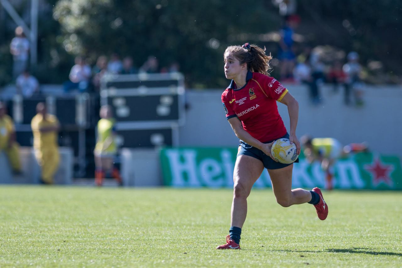 La Selección Española de Rugby Femenino se proclama Campeona de Europa en un partido disputado contra Holanda. 