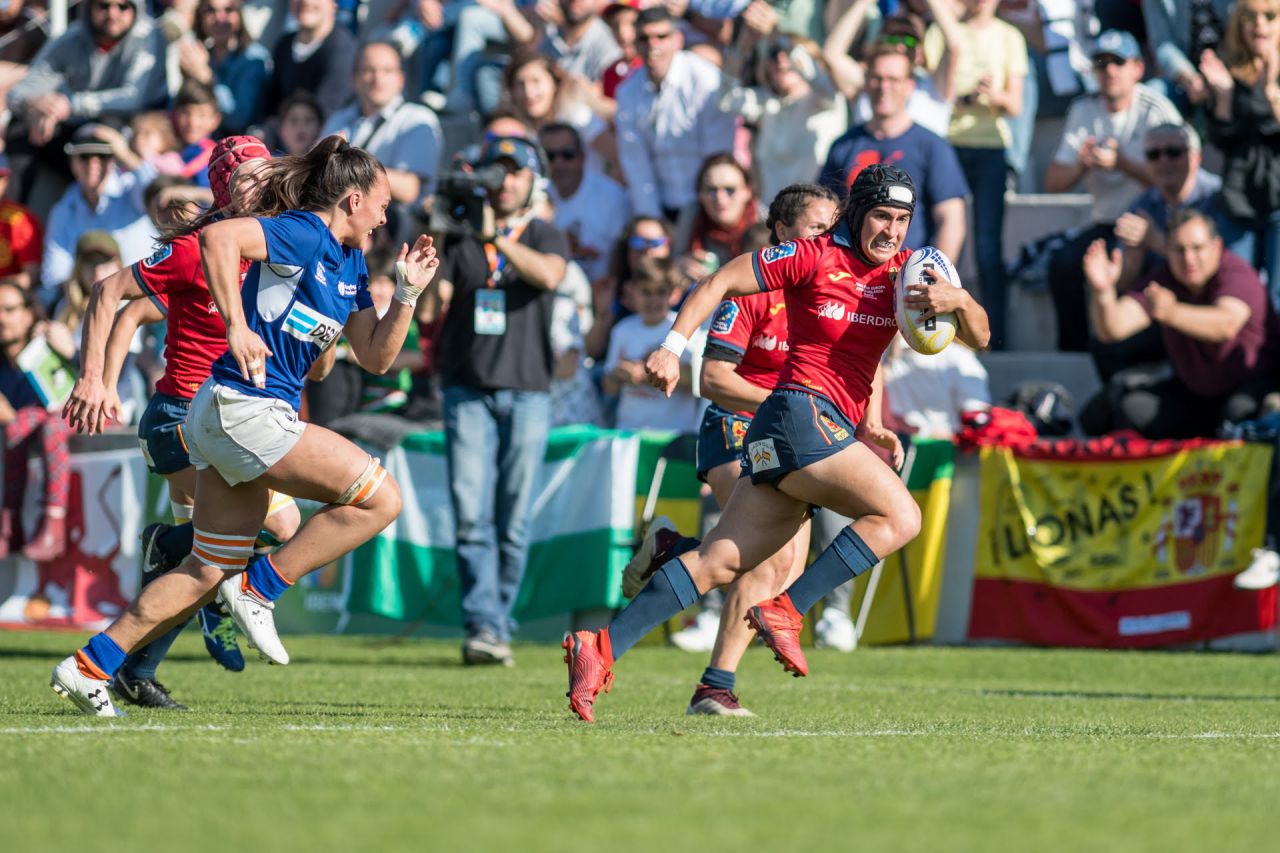 La Selección Española de Rugby Femenino se proclama Campeona de Europa en un partido disputado contra Holanda. 
