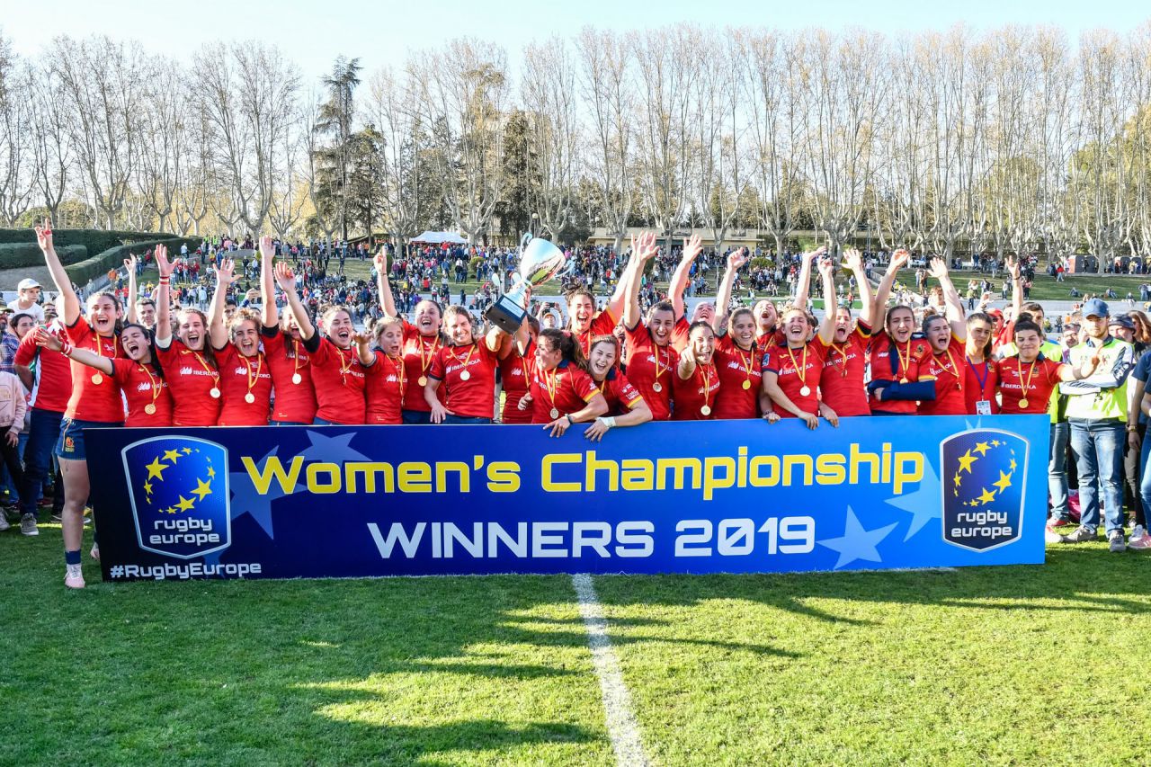 La Selección Española de Rugby Femenino se proclama Campeona de Europa en un partido disputado contra Holanda. 
