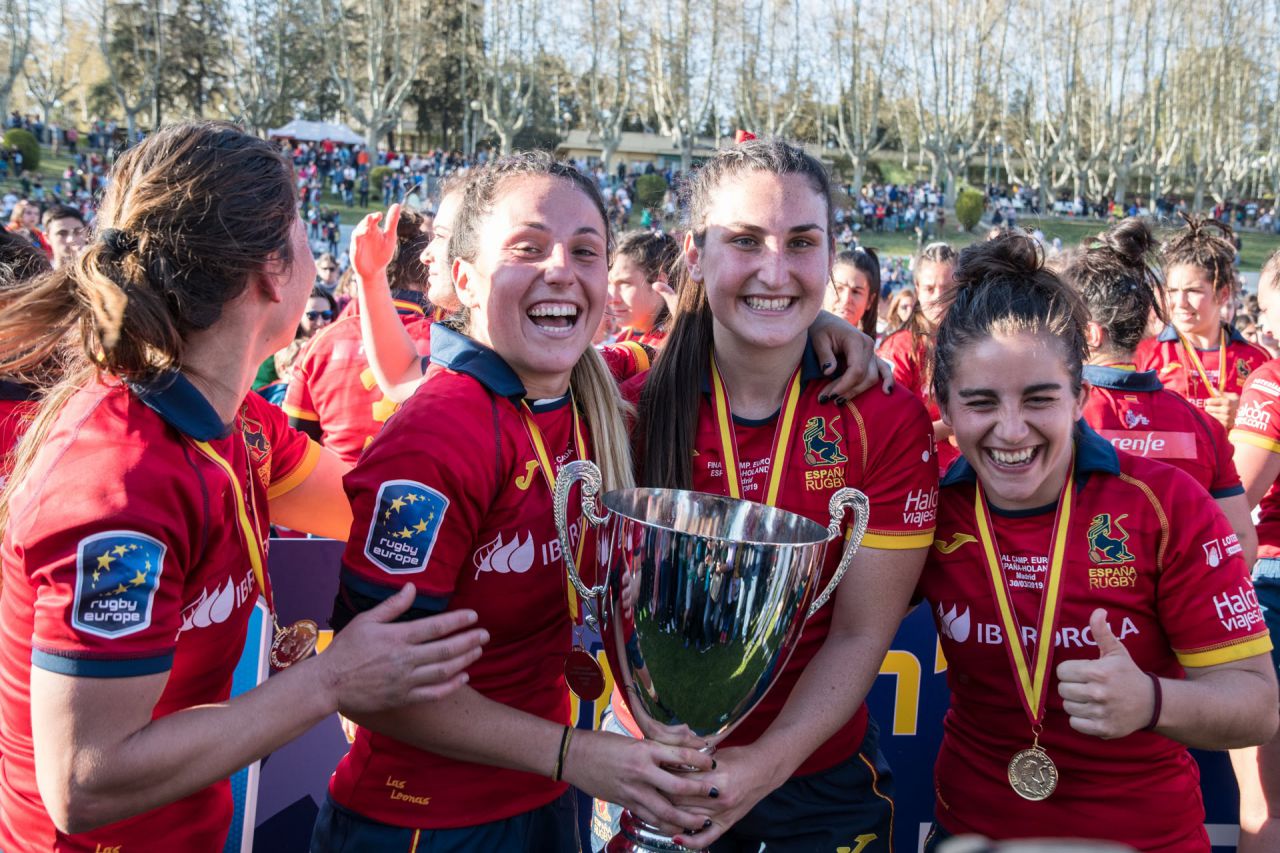 La Selección Española de Rugby Femenino se proclama Campeona de Europa en un partido disputado contra Holanda. 