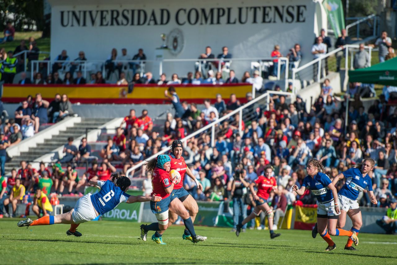 La Selección Española de Rugby Femenino se proclama Campeona de Europa en un partido disputado contra Holanda. 