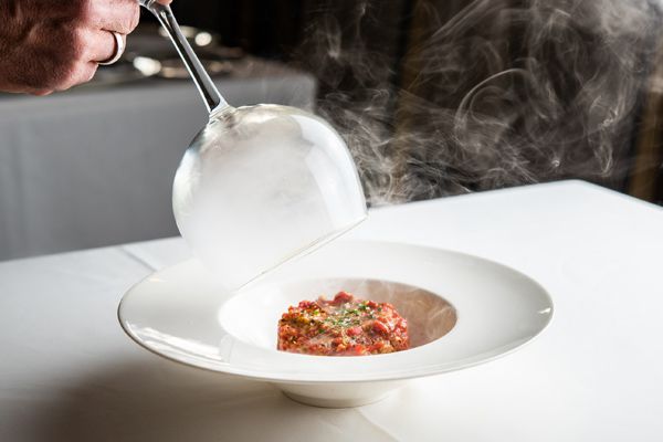 Steak tartar ahumado, Fuego