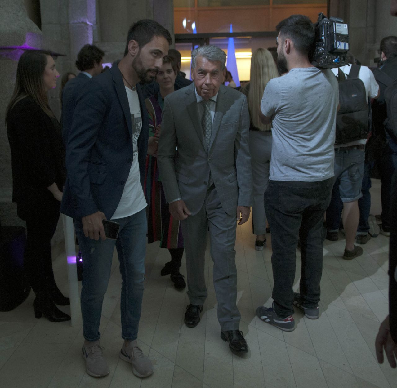 El histórico tenista Manolo Santana acudió a la presentación del Mutua Madrid Open de Tenis.