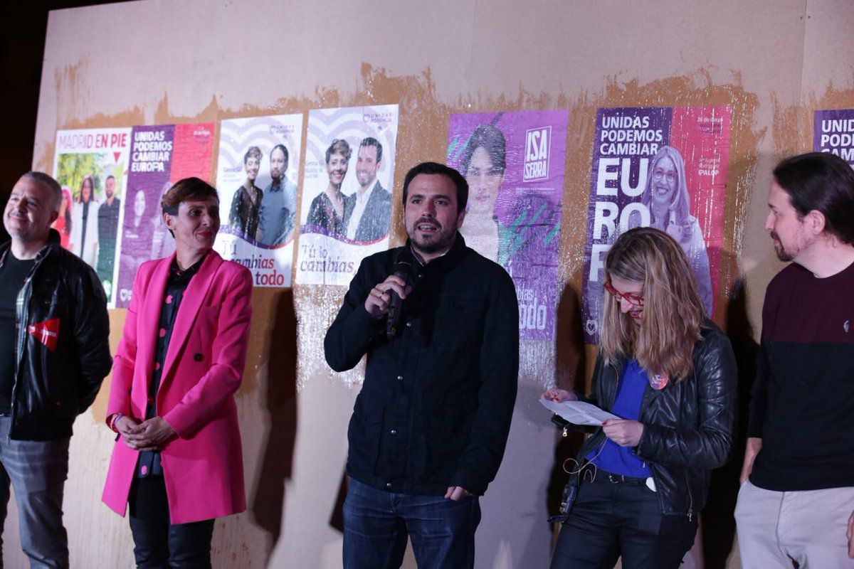 Alberto Garzón, secretario general de IU junto a Gema Gil, candidata de Podemos en Leganés.