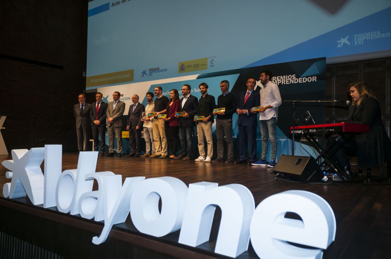 Los galardonados con los Premios EmprendedorXXI.