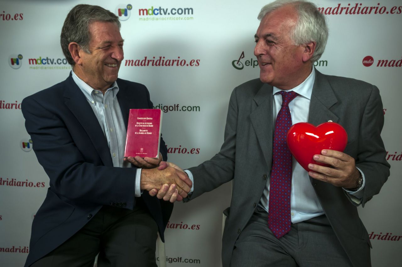 Luis Partida y Carlos Rivera durante una entrevista en Madridiario ya que llevan desde el inicio de la democracia al frente de sus ayuntamientos de Villanueva de la Cañada y Torremocha del Jarama, respectivamente