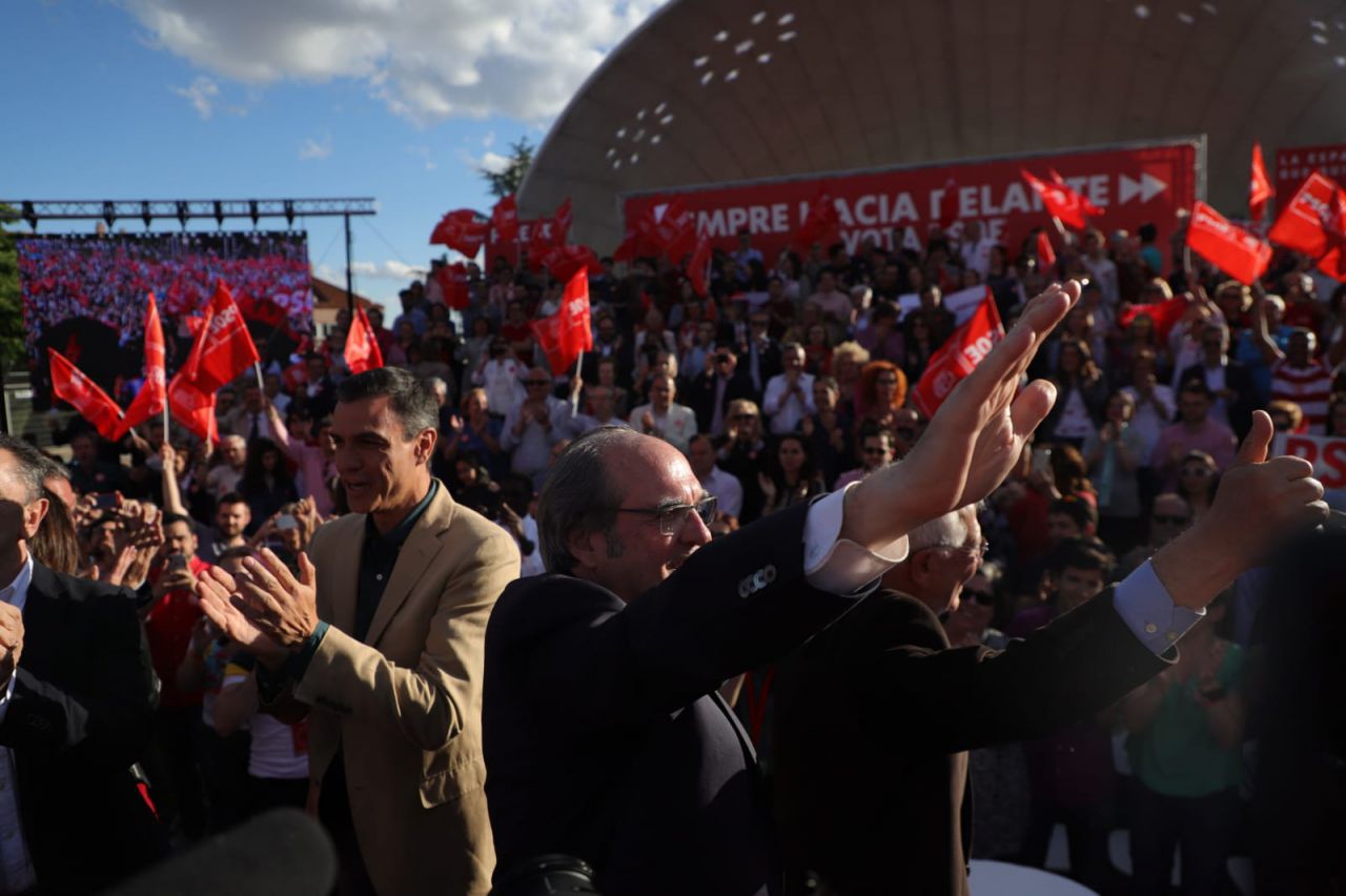 Pedro Sánchez y Ángel Gabilondo.