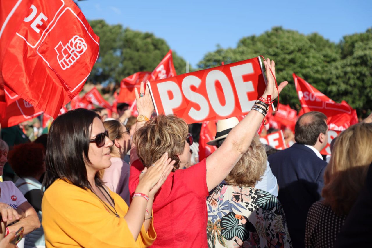 Los asistentes han jaleado a los candidatos.