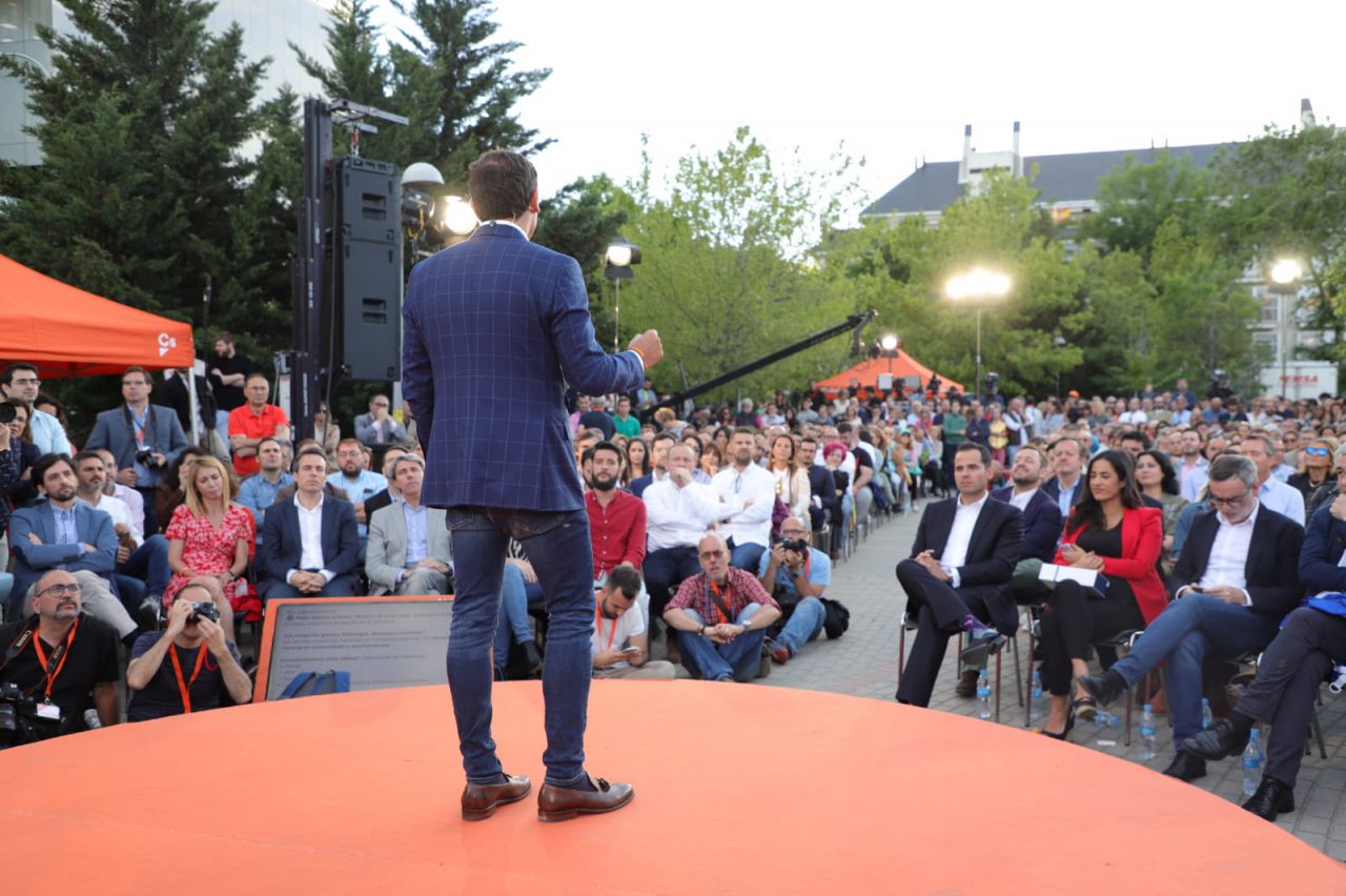 El parque de Alfredo Kraus, en Hortaleza, ha sido el escenario elegido para la traca final de la campaña.