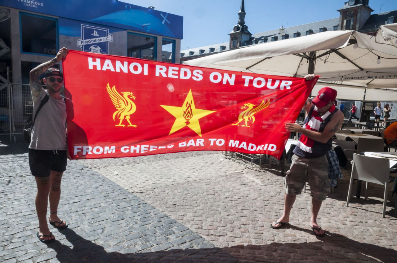 Aficionados del Liverpool por la capital. 