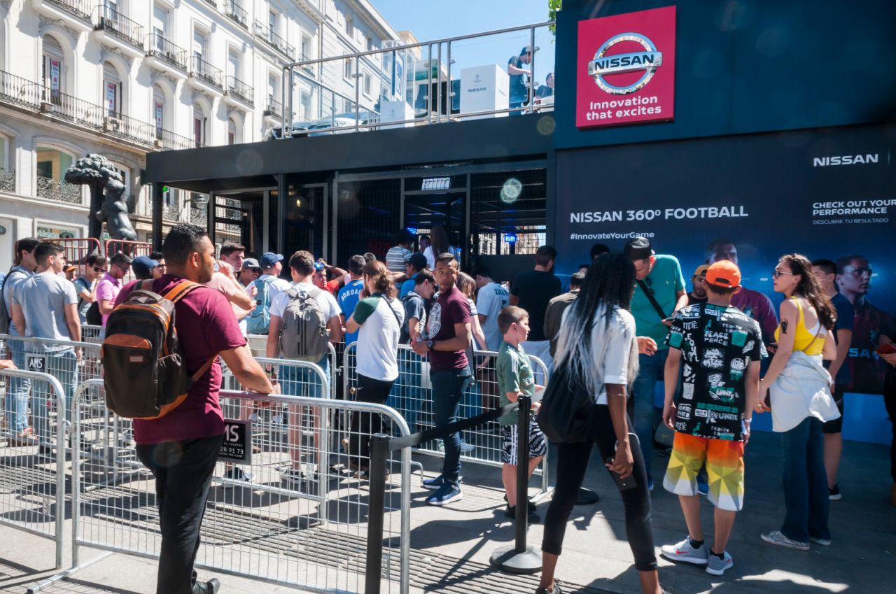 La Puerta del Sol se ha convertido en el epicentro de los conciertos y actividades del Champions Festival, que se celebra hasta el domingo en el centro de la ciudad