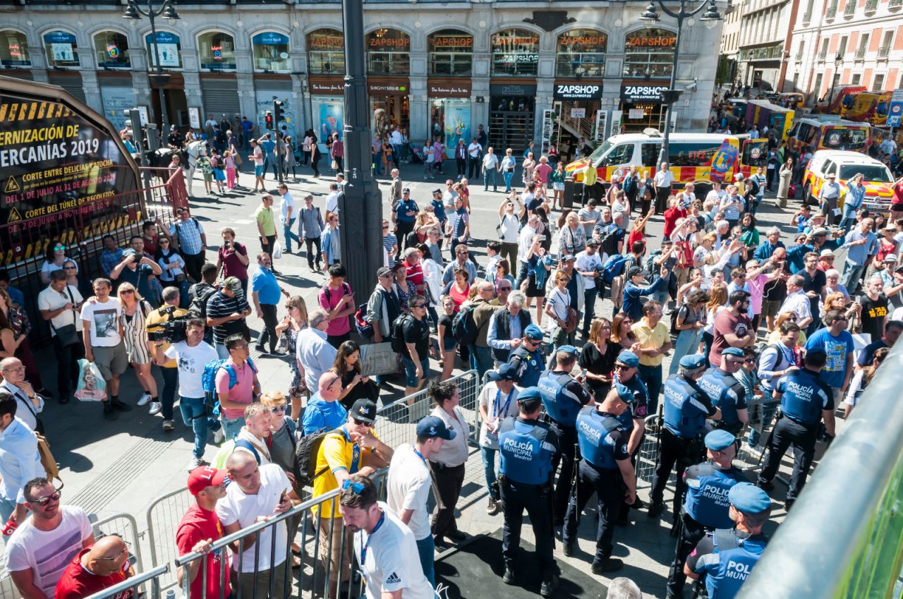 La Puerta del Sol se ha convertido en el epicentro de los conciertos y actividades del Champions Festival, que se celebra hasta el domingo en el centro de la ciudad