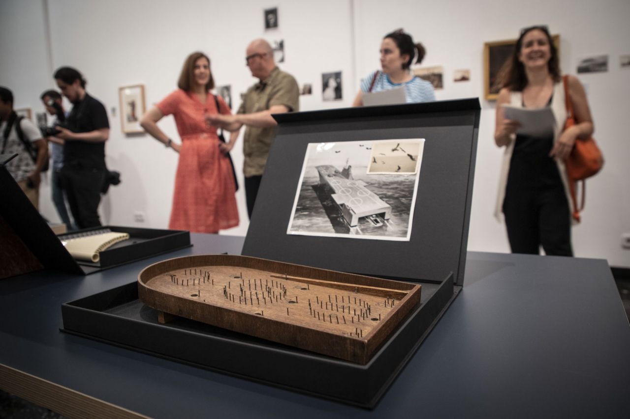Elementos de todo tipo y diversas épocas pueden verse en la exposición.
