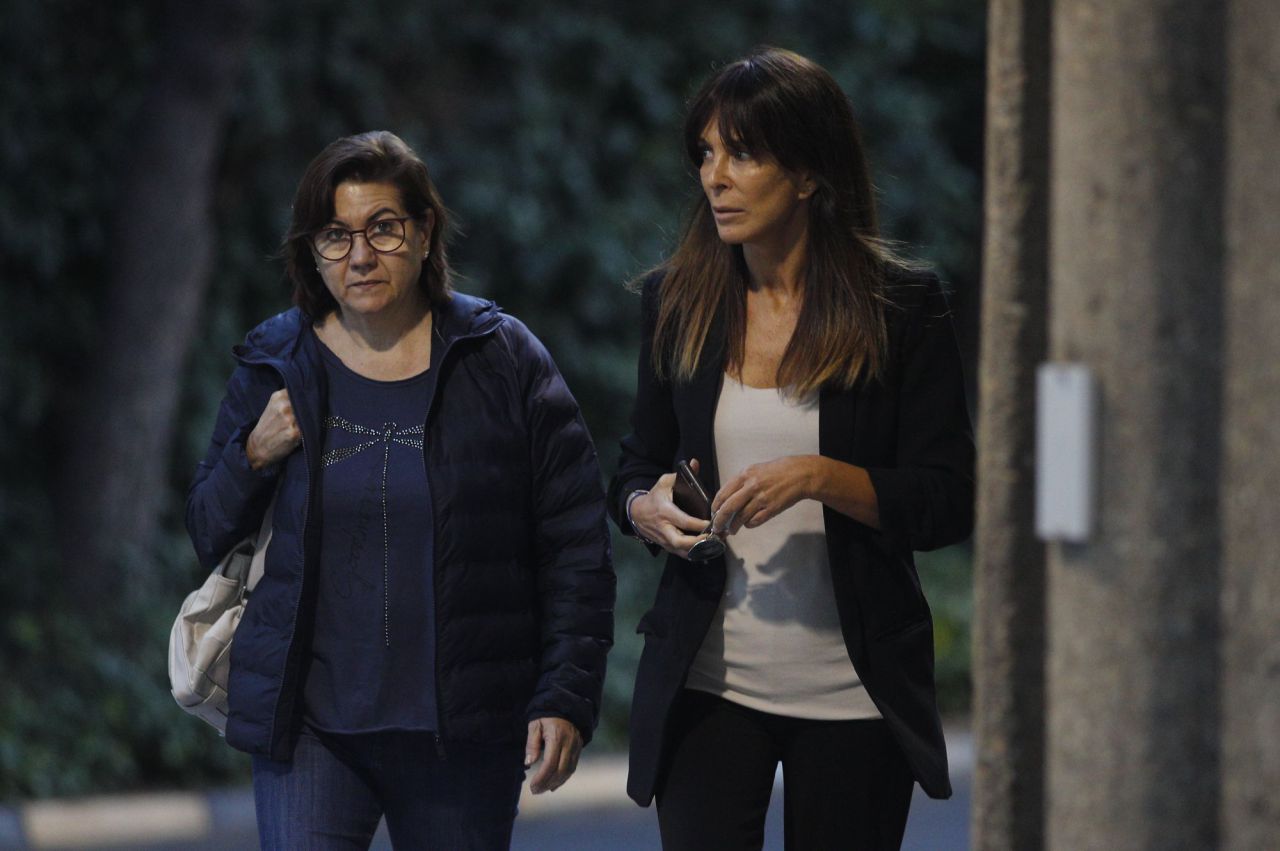  Las actrices Luisa Martín (i) y Lydia Bosch (d).
