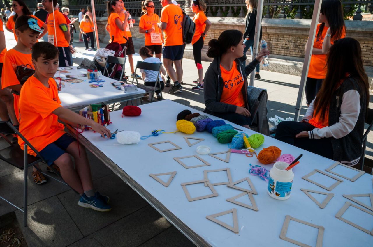 La asociación Corazón y Manos, lanzada por empleados de Clece, participa en la 'VI Carrera contra la Violencia de Género'.