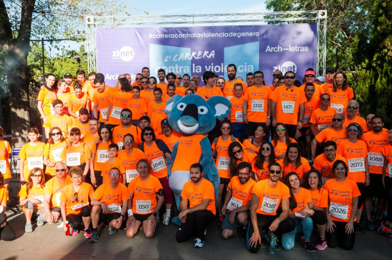 La asociación Corazón y Manos, lanzada por empleados de Clece, participa en la 'VI Carrera contra la Violencia de Género'.