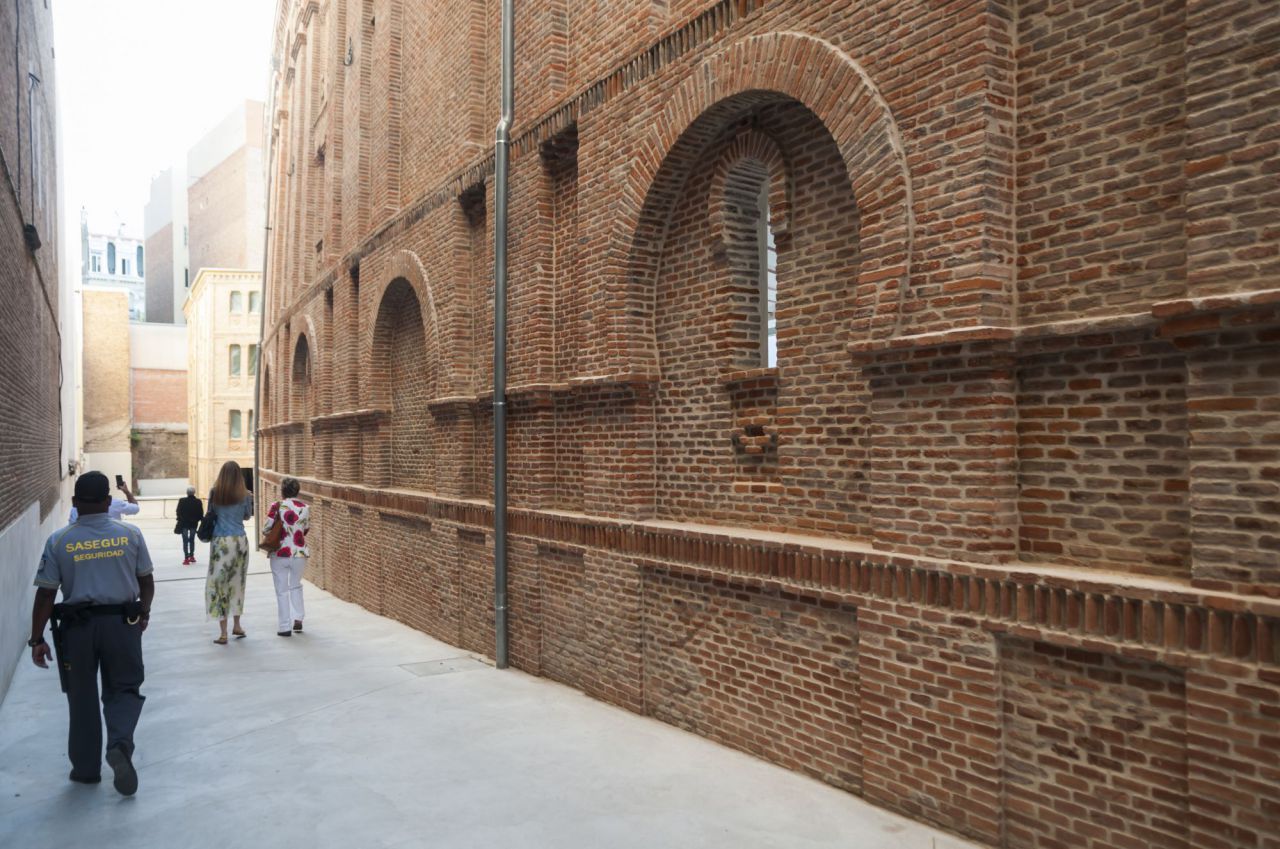 El antiguo frontón Beti Jai ha mostrado su nueva cara a los madrileños.