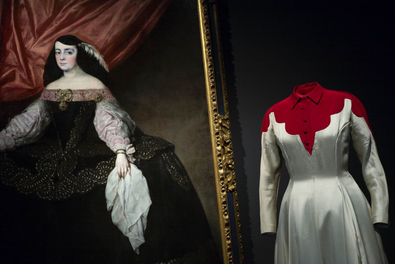 El Museo Nacional Thyssen-Bornemisza de Madrid ha impulsado la exposición 'Balenciaga y la pintura española'.