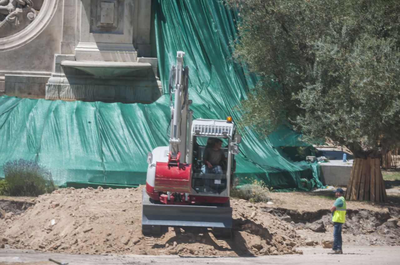 El Ejecutivo regional exigió al Consistorio la presentación de un proyecto arqueológico para garantizar la conservación de los restos arqueológicos y paleontológicos que pudieran encontrarse en la zona.