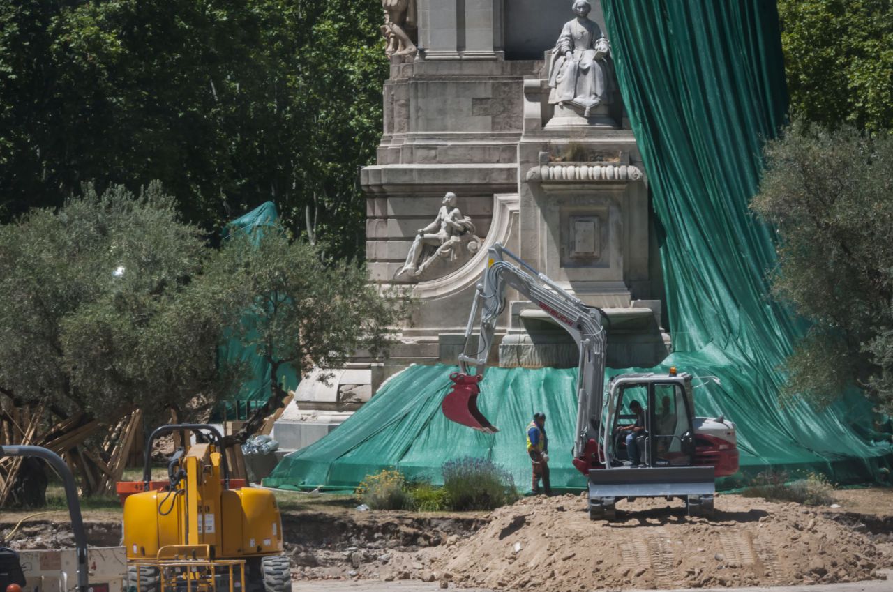 La plaza es Zona Arqueológica del Recinto Histórico de la Villa de Madrid y Bien de Interés Cultural desde 1993.