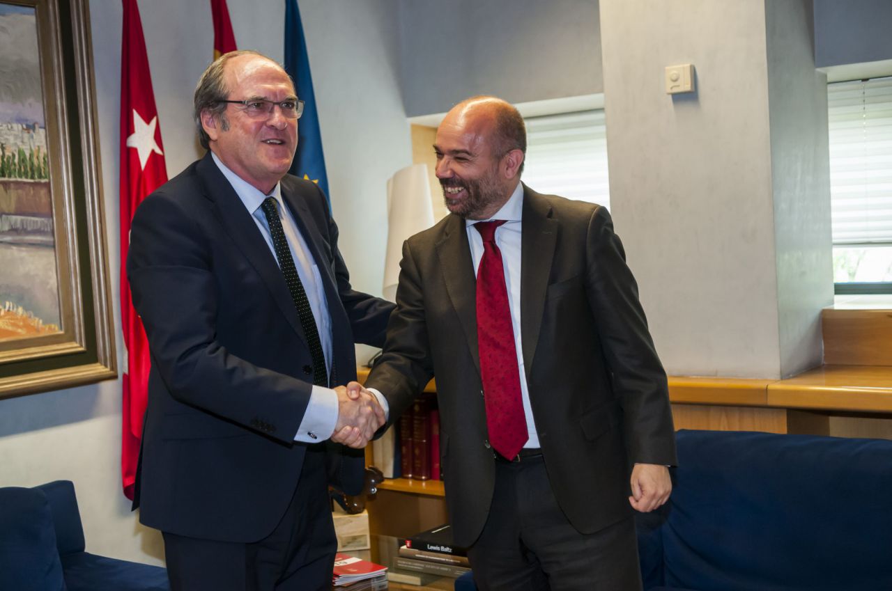 El presidente de la Asamblea, Juan Trinidad, se ha reunido este martes con Ángel Gabilondo, candidato socialista a la investidura. 