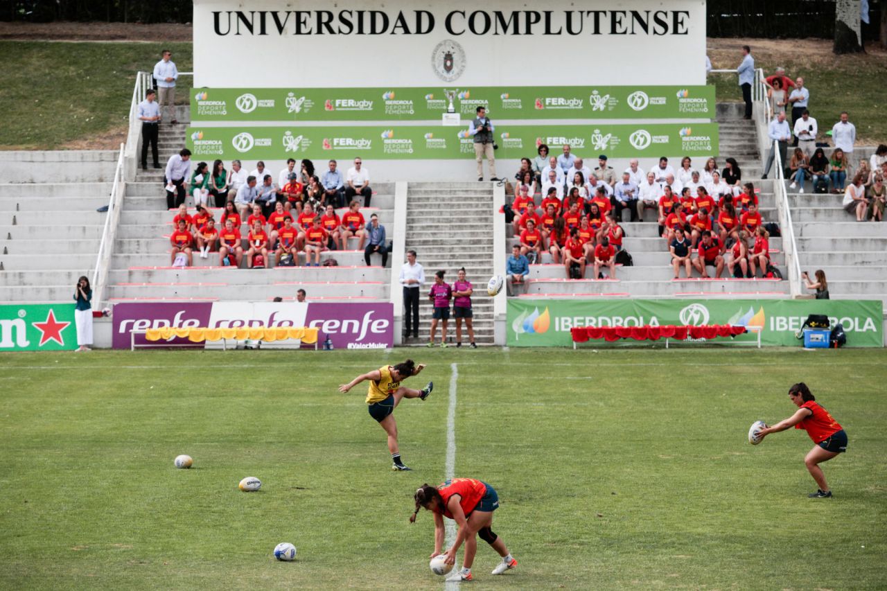 Al entrenamiento ha asistido la reina Letizia.