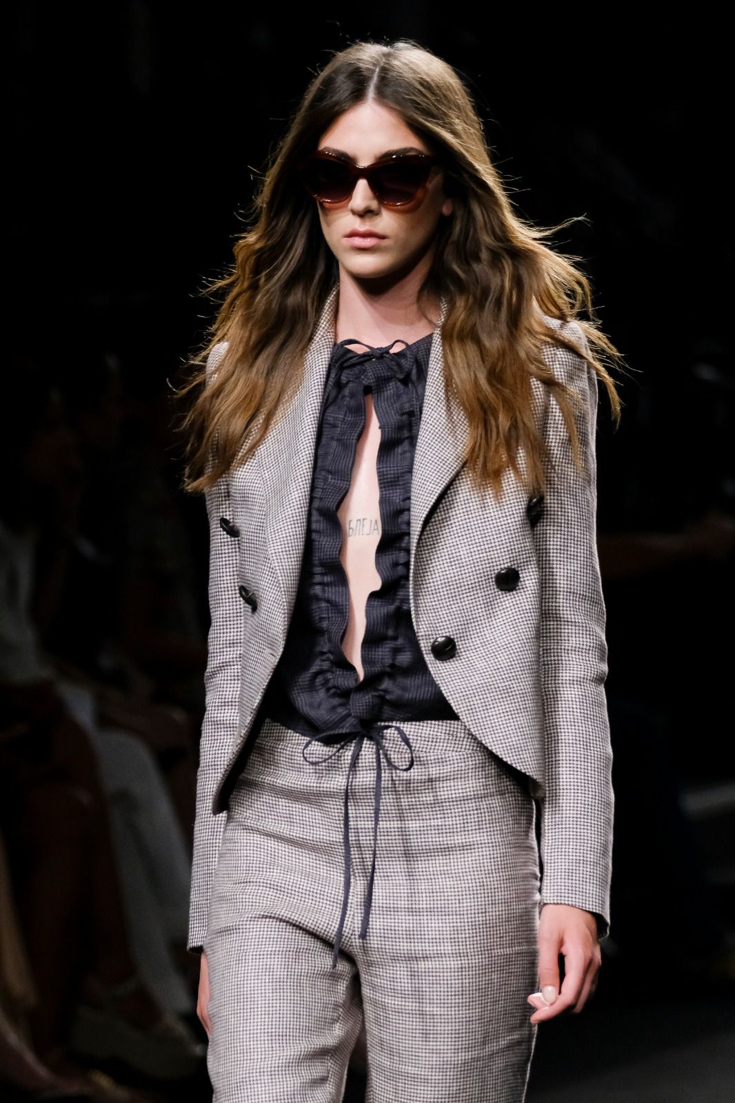 Formas refinadas y muy femeninas en las propuestas de Torretta.