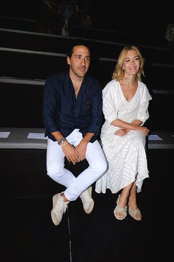 Marta Ortega junto a su marido Carlos, hijo del diseñador