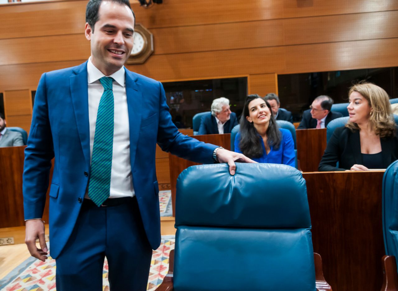 Ignacio Aguado, Rocío Monasterio y cualquier gesto entre ambos han focalizado la atención en este Pleno.