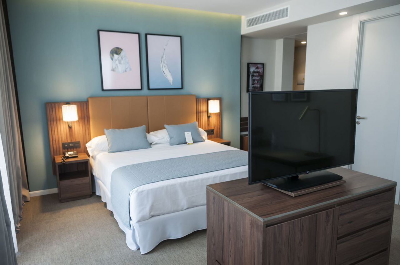 Una de las habitaciones del Hotel Riu Plaza de España.