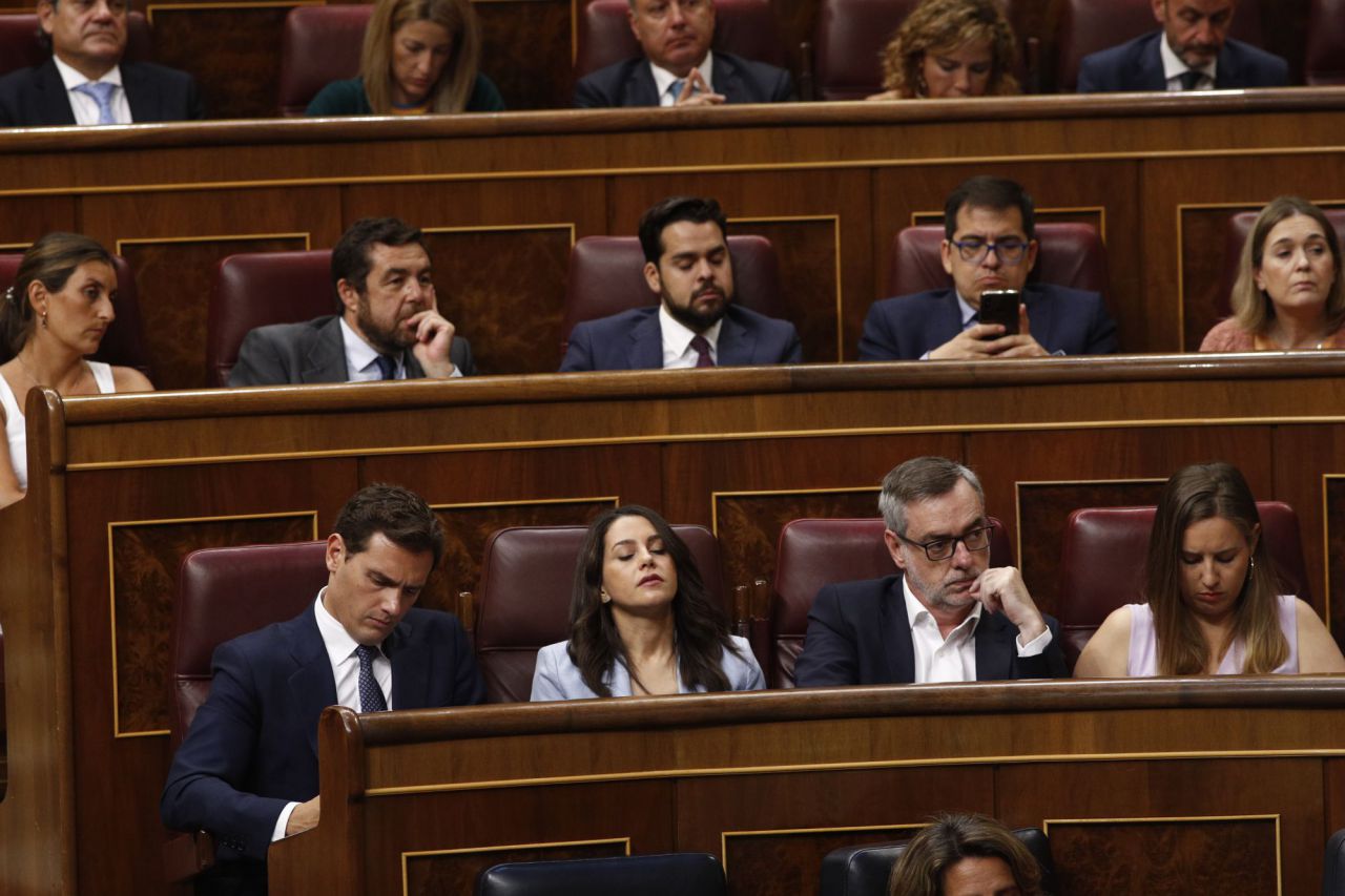 La bancada de Ciudadanos, durante el discurso de investidura